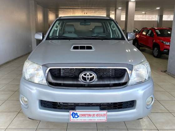 TOYOTA HILUX 3.0 SR 4X4 CD 16V TURBO INTERCOOLER DIESEL 4P MANUAL